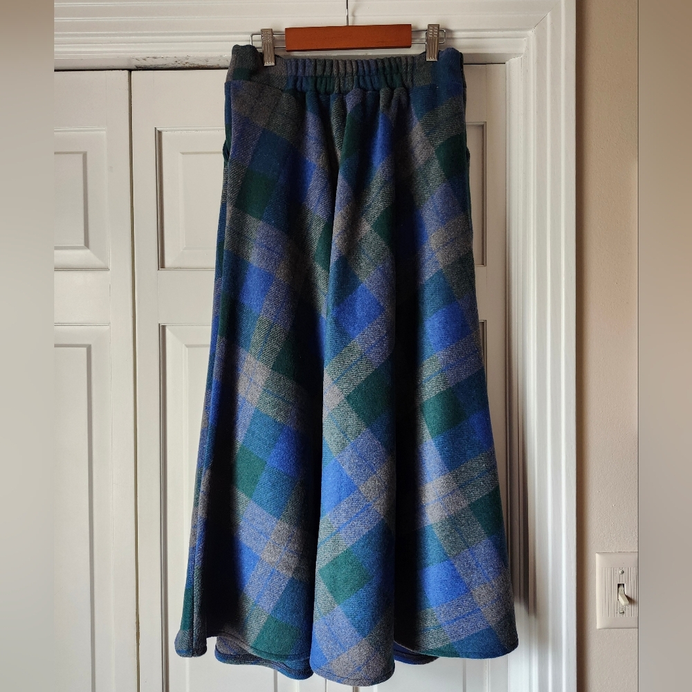 NWT Retro Style Blue and Green Plaid Women's Winter Skirt - Picture 3 of 5